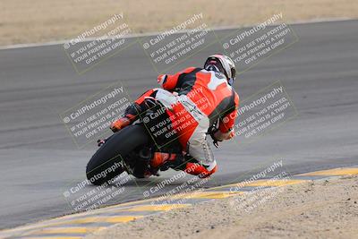 media/Dec-17-2022-SoCal Trackdays (Sat) [[224abd9271]]/Turn 10 Backside (120pm)/